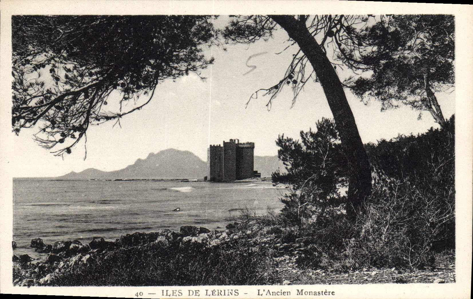 CPA Iles de Lerins L'Ancien Monastere 