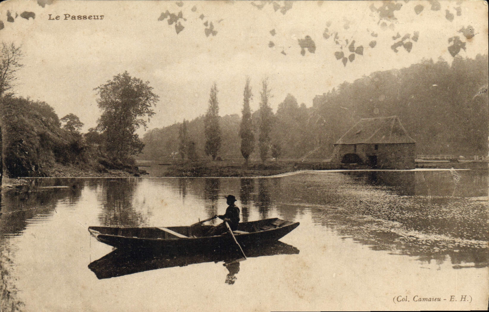 CPA Le Passeur Bateau Barque