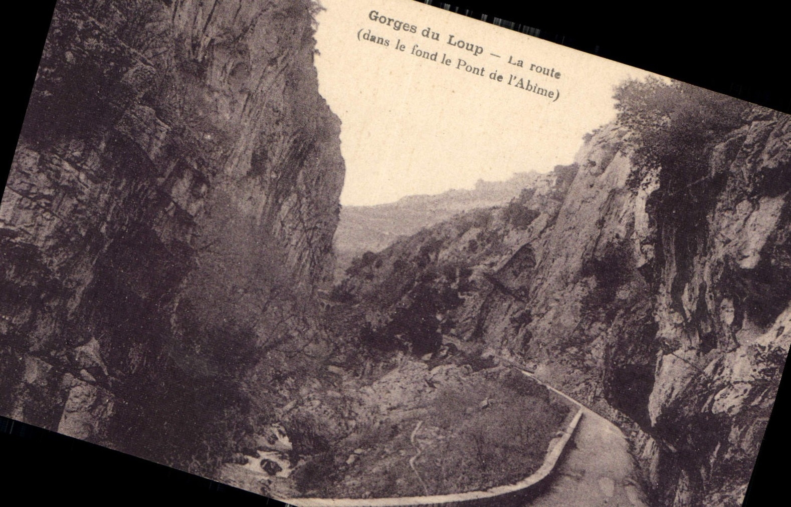 CPA Gorges du Loup la Route dans le Fond le Pont de l'Abime