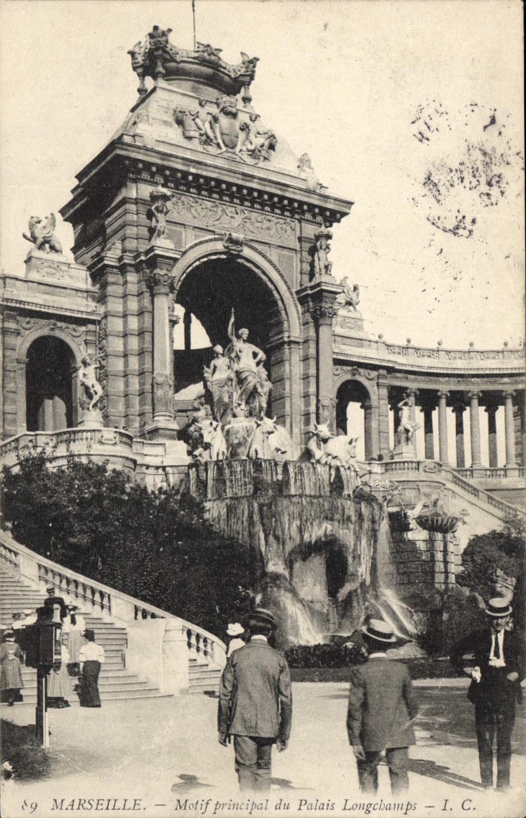 CPA Marseille Motif Principal du Palais Longchamp 