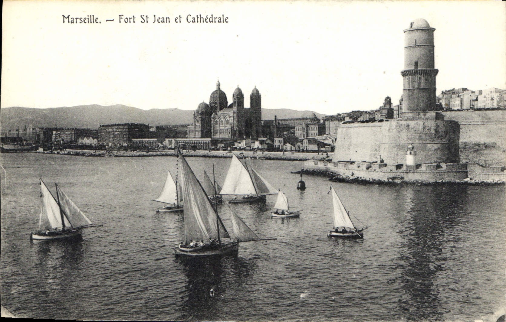 CPA Marseille Fort St Jean et Cathedrale 