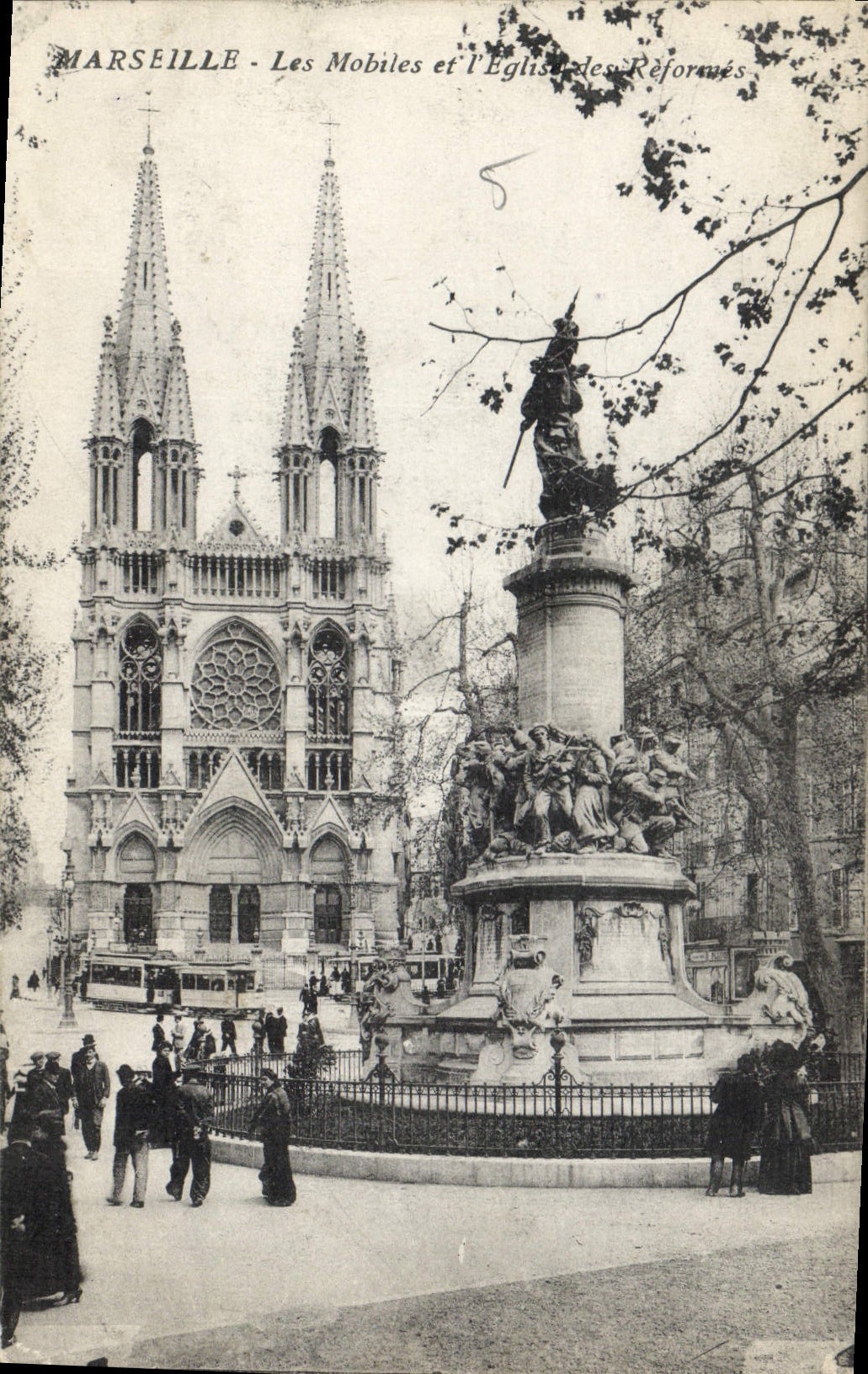 CPA Marseille les Mobiles et l'Eglise des Reformes 