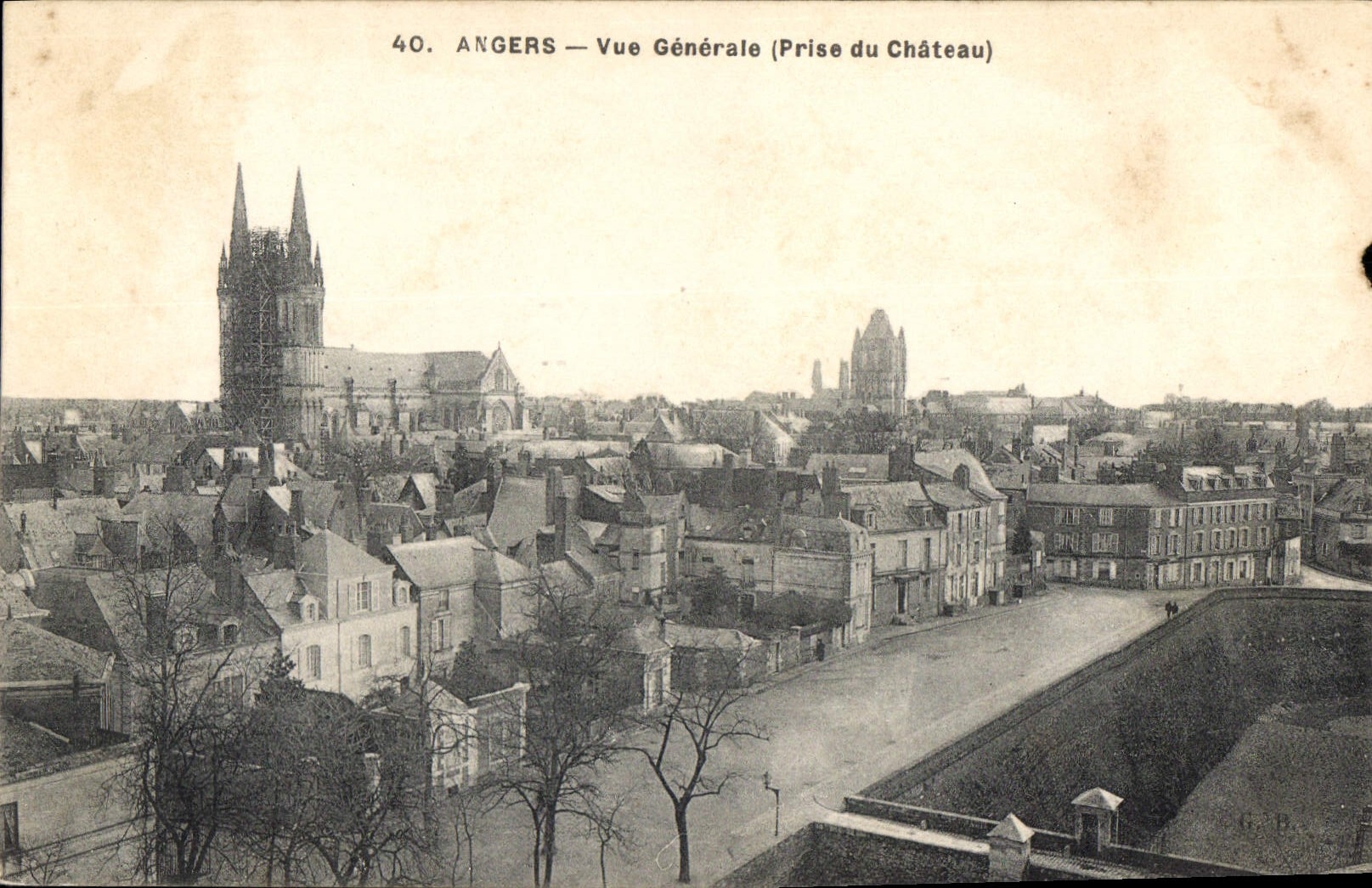 CPA Angers vue generale prise du Chateau 