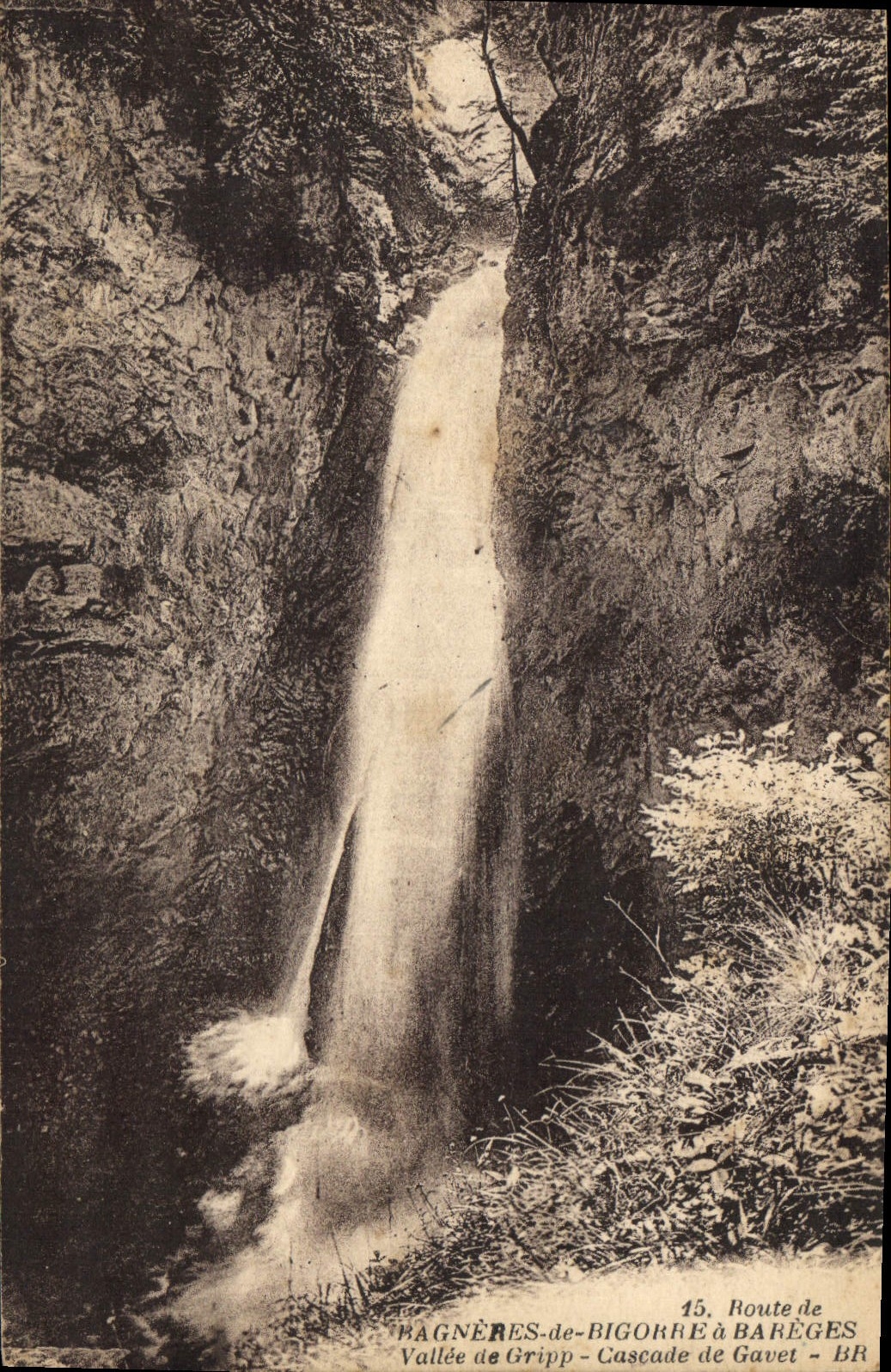 CPA Route de Ragneres de Bigorre a Bareges Vallee de gripp Cascade de Gavet 