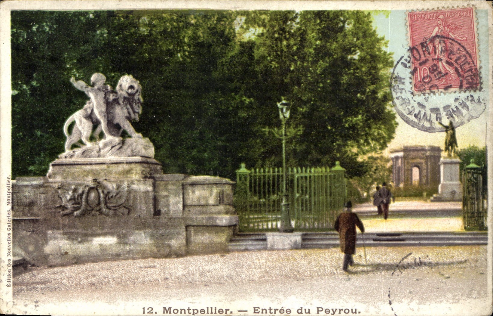 CPA Montpellier Entree du Peyrou Lion