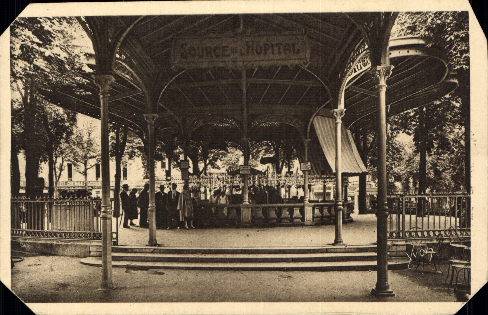 CPA Vichy Allier la Source de l'Hopital 