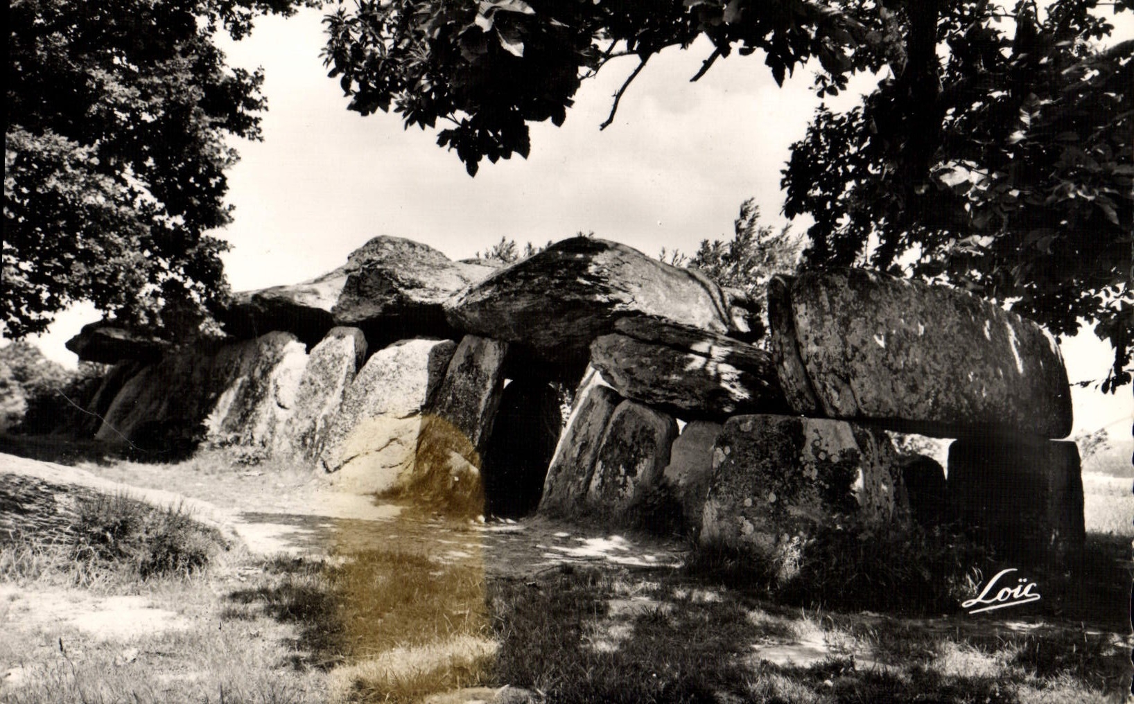 CPA Esse la Roche aux Fees Monument Megalithique classe 2e de France cemagnifique dolmen est compose