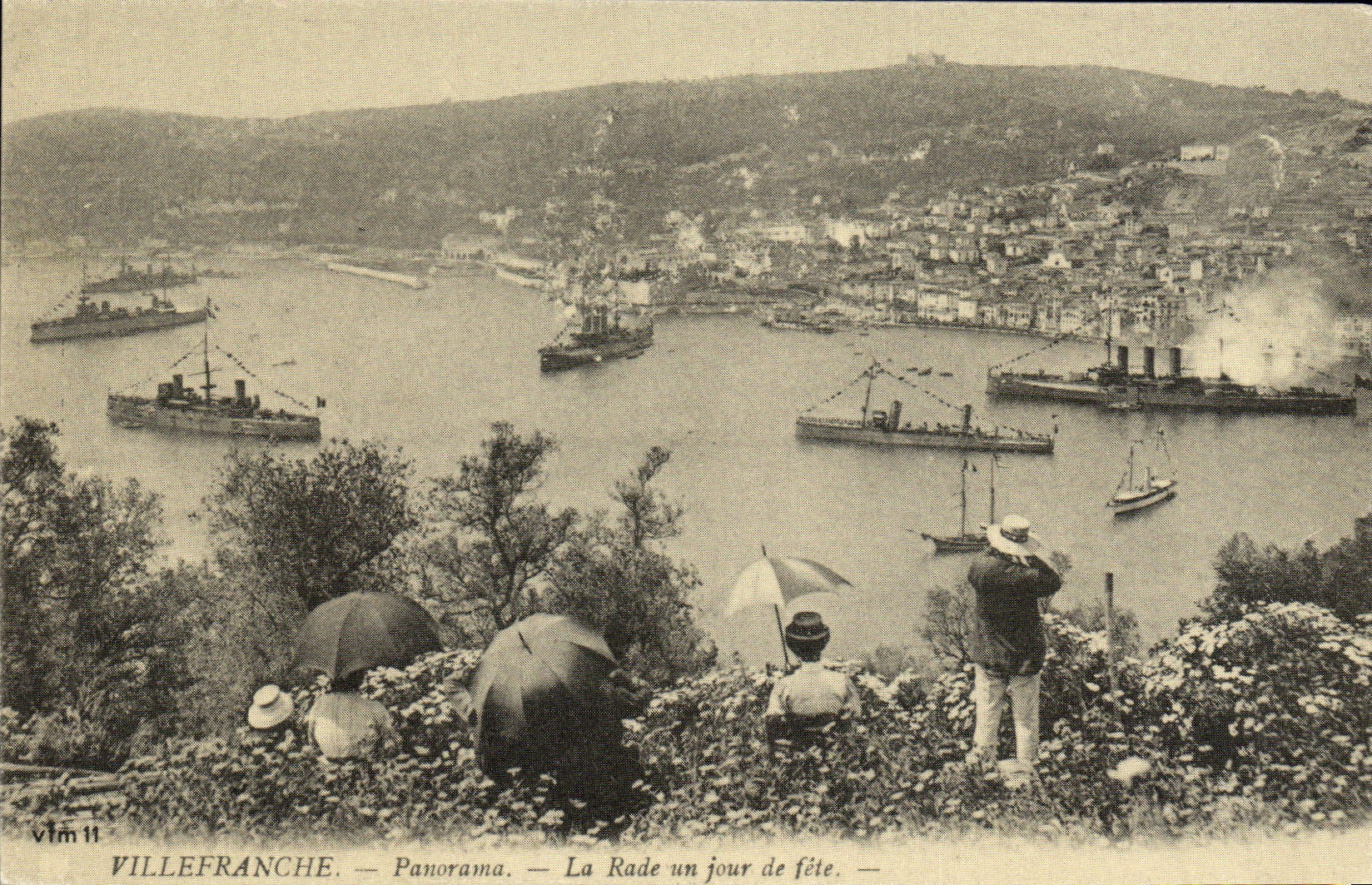 REPRO Villefranche Panorama la Rade un jour de Fete