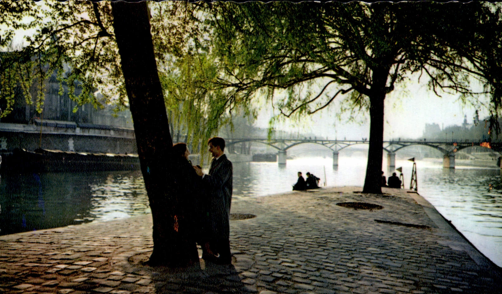 CPA Paris Pointe de la Cite et Pont des Arts 