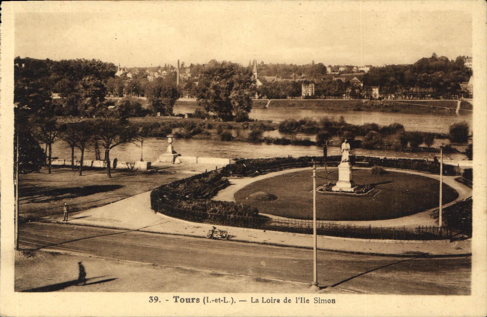 CPA Tours I et L la Loire de l'ile Simon 