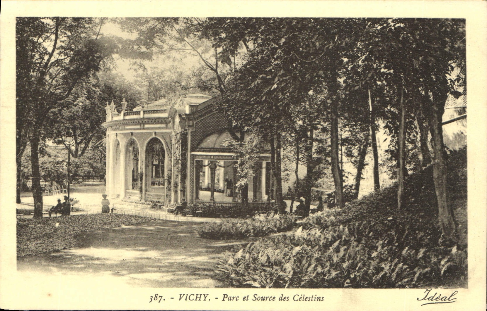 CPA Vichy Parc et Source des Celestins 