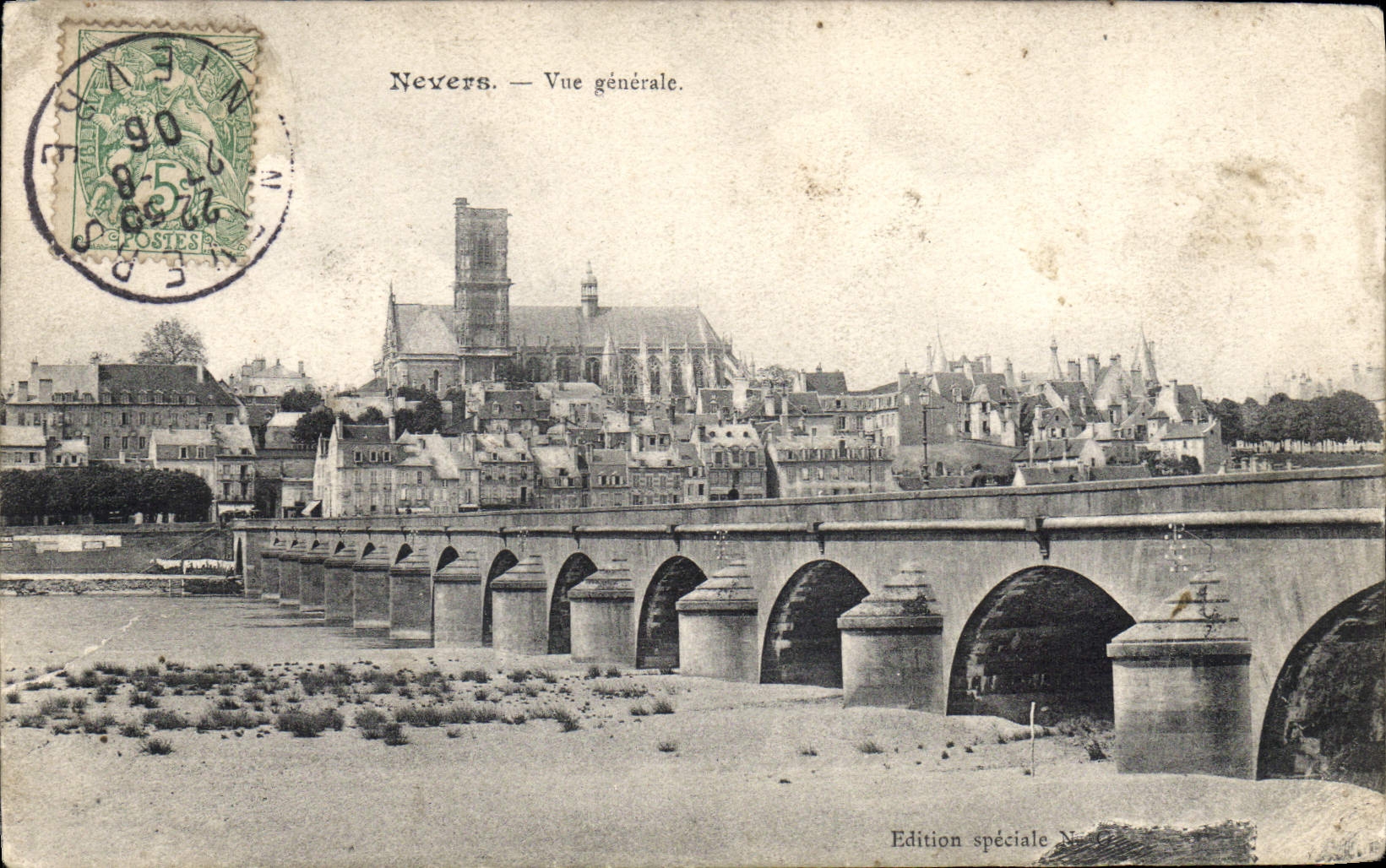 CPA Nevers vue generale 