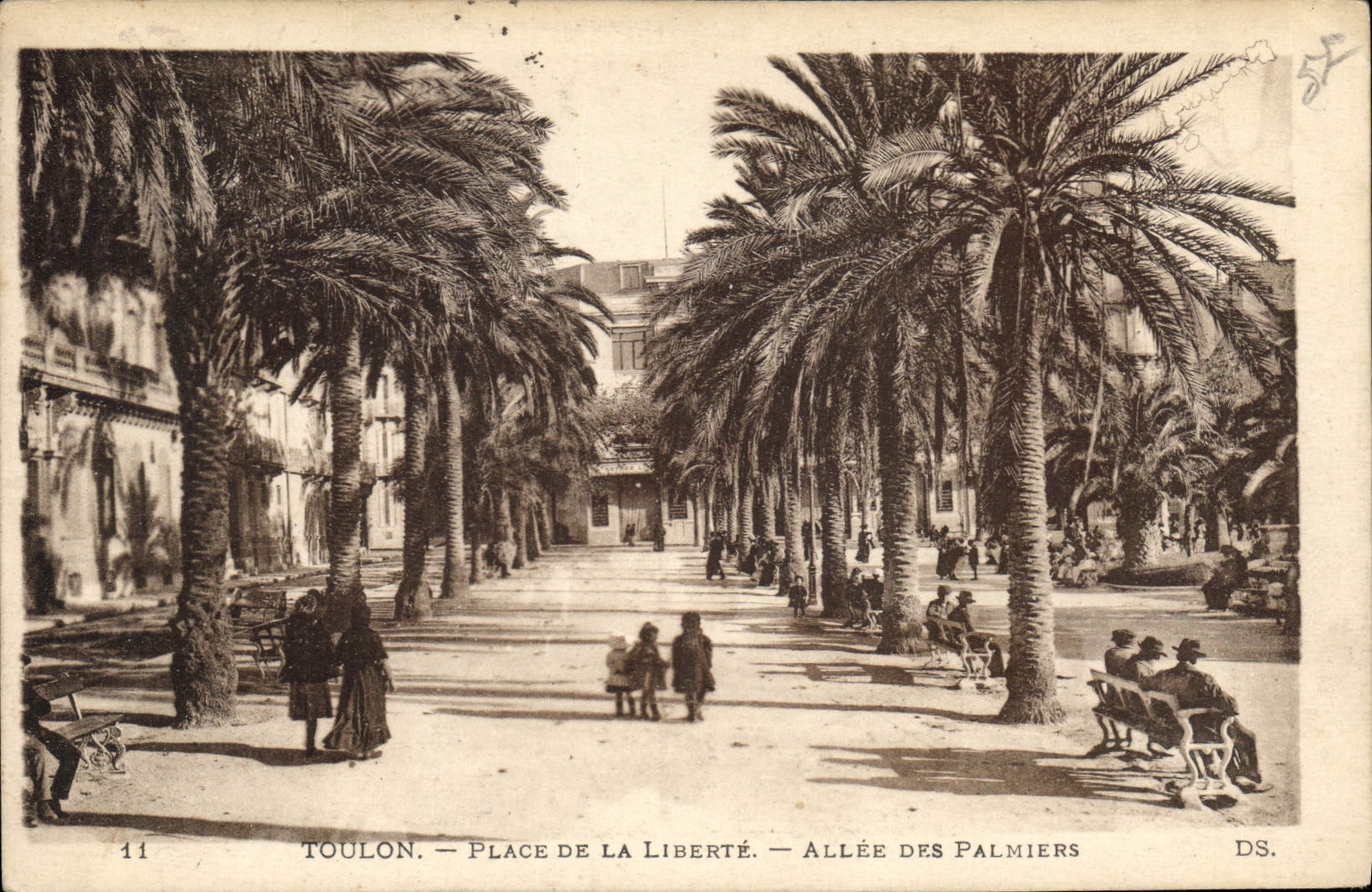 CPA Toulon Place de la Liberte Allee des Palmiers