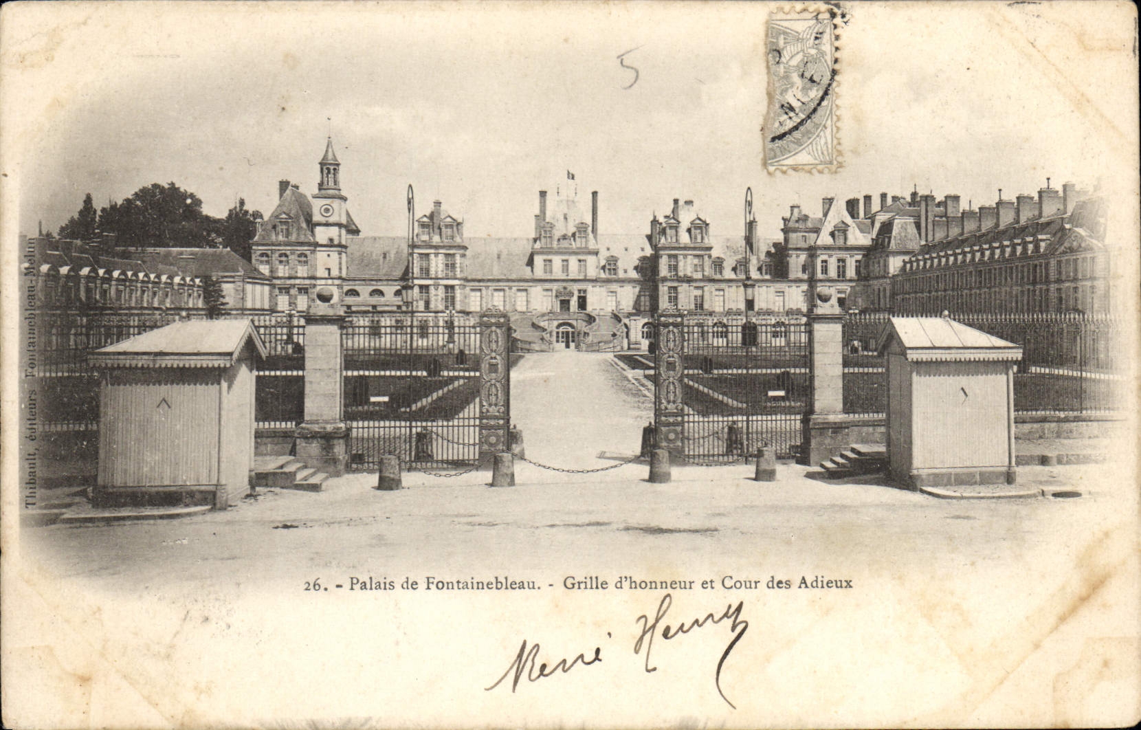 CPA Palais de Fontainebleau Grille d'Honneur et Cour des Adieux