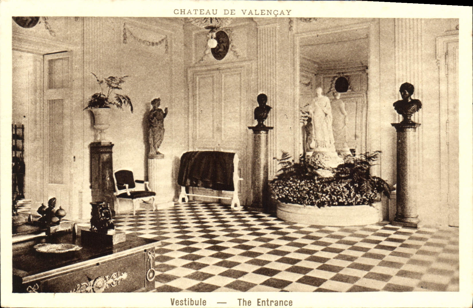 CPA Chateau de Valencay Vestibule