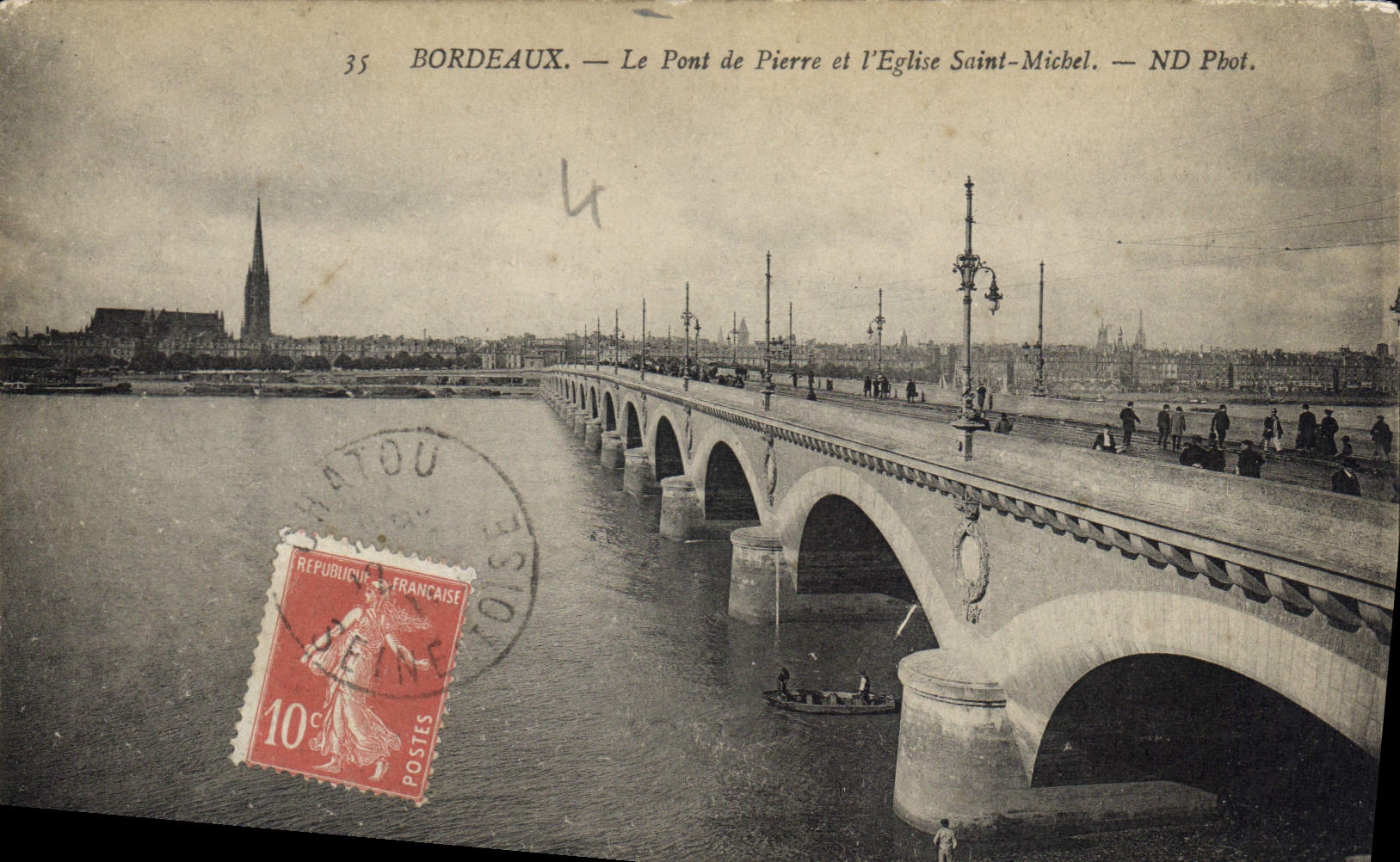 CPA Bordeaux le Pont de Pierre et l'Eglise Saint Michel
