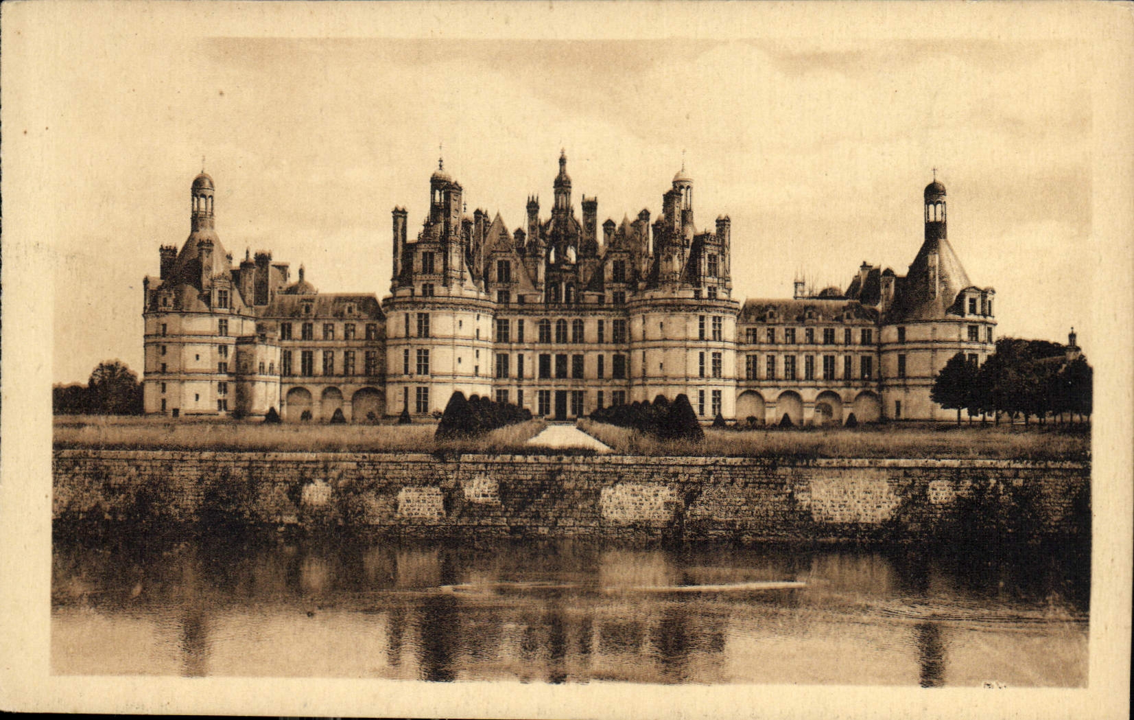 CPA Chambord L et Cher Le Chateau facade Septentrionale