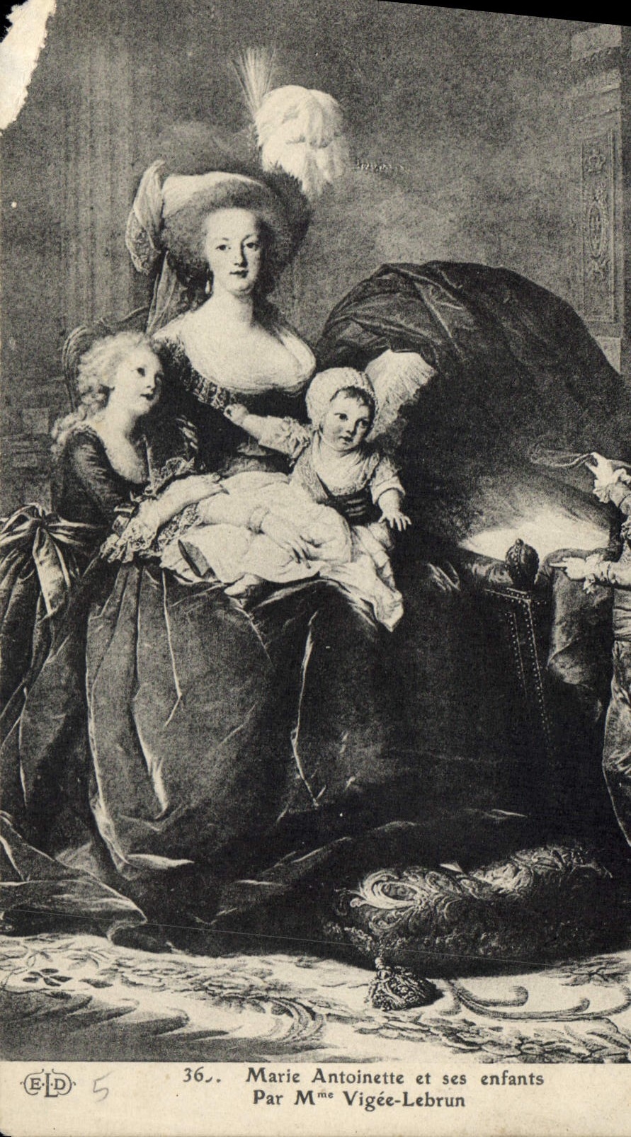 CPA Marie Antoinette et ses enfants Par M Vigee Lebrun 