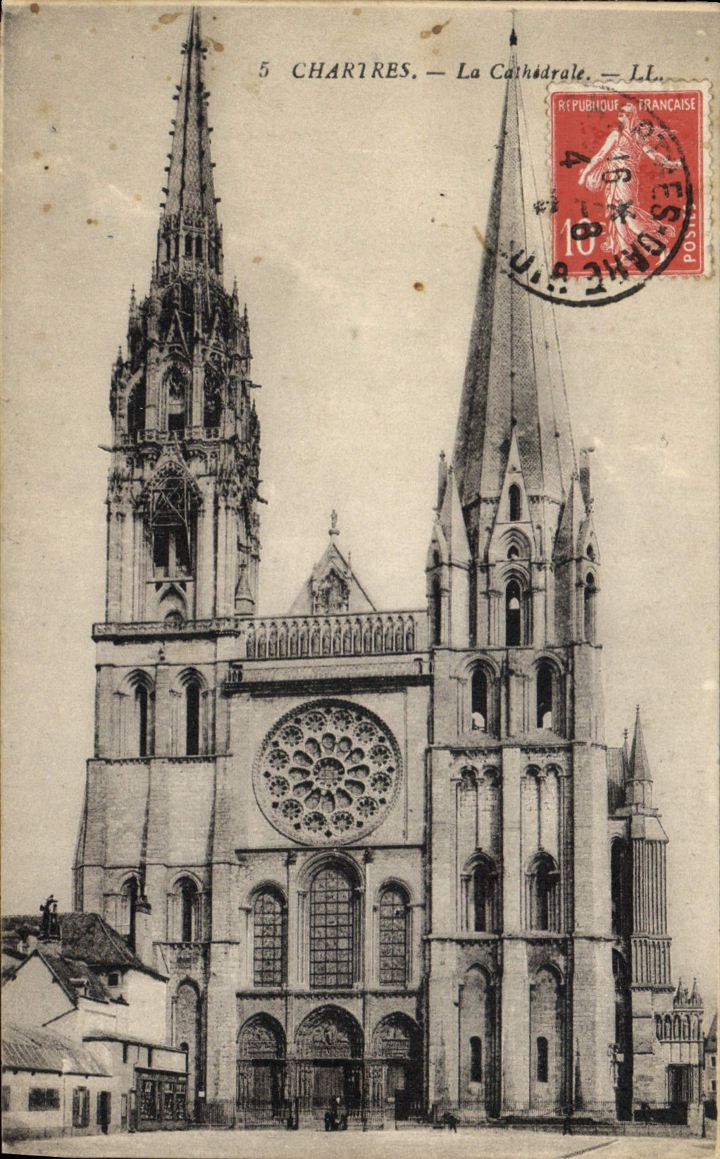 CPA Chartres La Cathedrale 