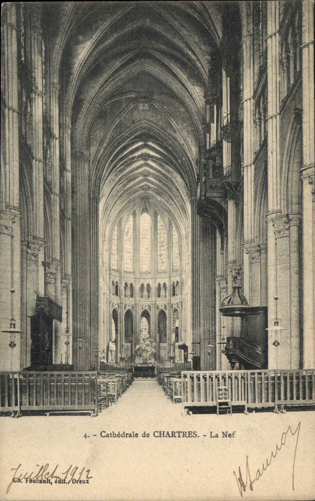 CPA Cathedrale de Chartres La Nef 