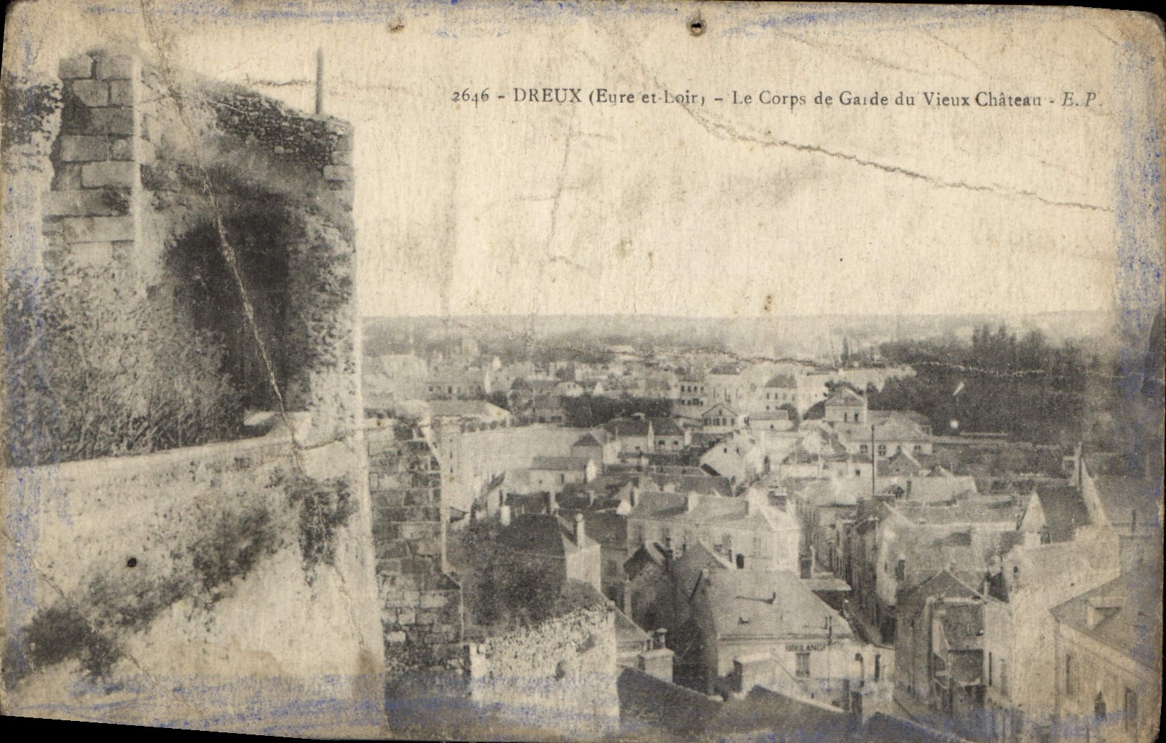 CPA Dreux I et L Le Corps de Gaide du Vieux Chateau