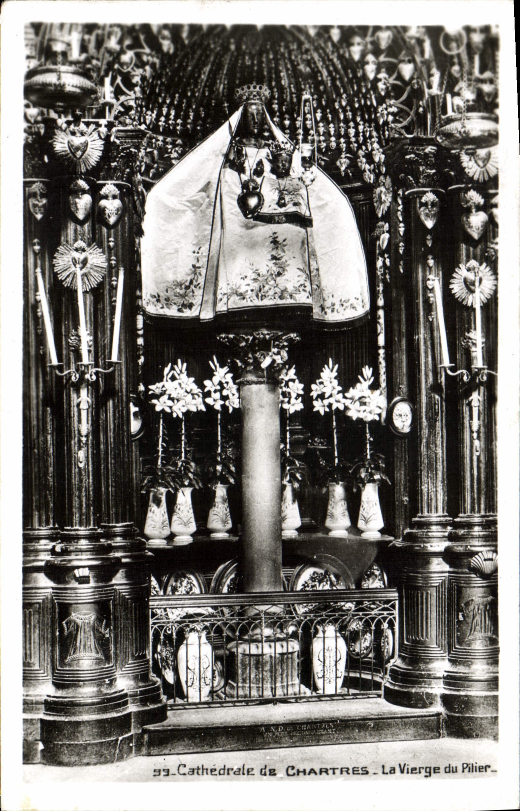 CPA Cathedrale de Chartres La Vierge du Pilier 