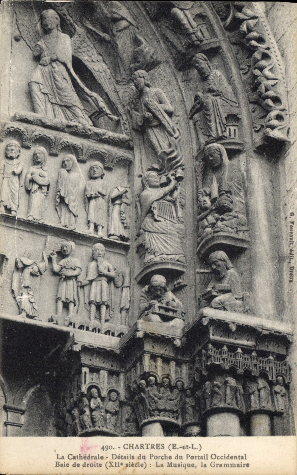 CPA Chartres E et L La Cathedrale Details du Porche du Portail Occidentale Baie de droite XII siecle