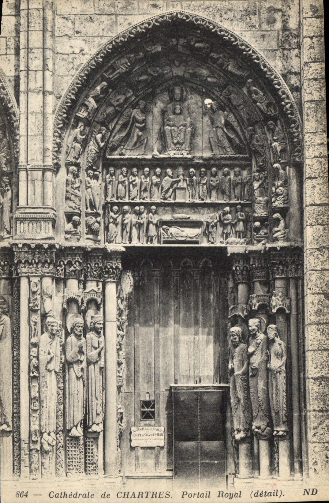 CPA Cathedrale de Chartres Portail Royal detail 