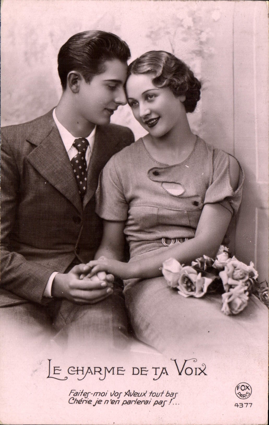 CPA Le Charme de ta voix Femme