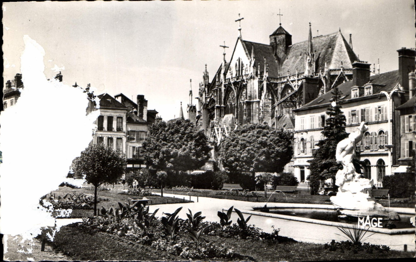 CPA Troyes Aube L'Eglise St Urbain Parc de la Prefecture
