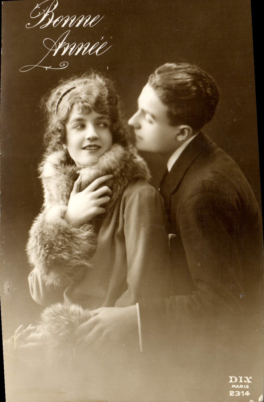 CPA Bonne Annee Femme