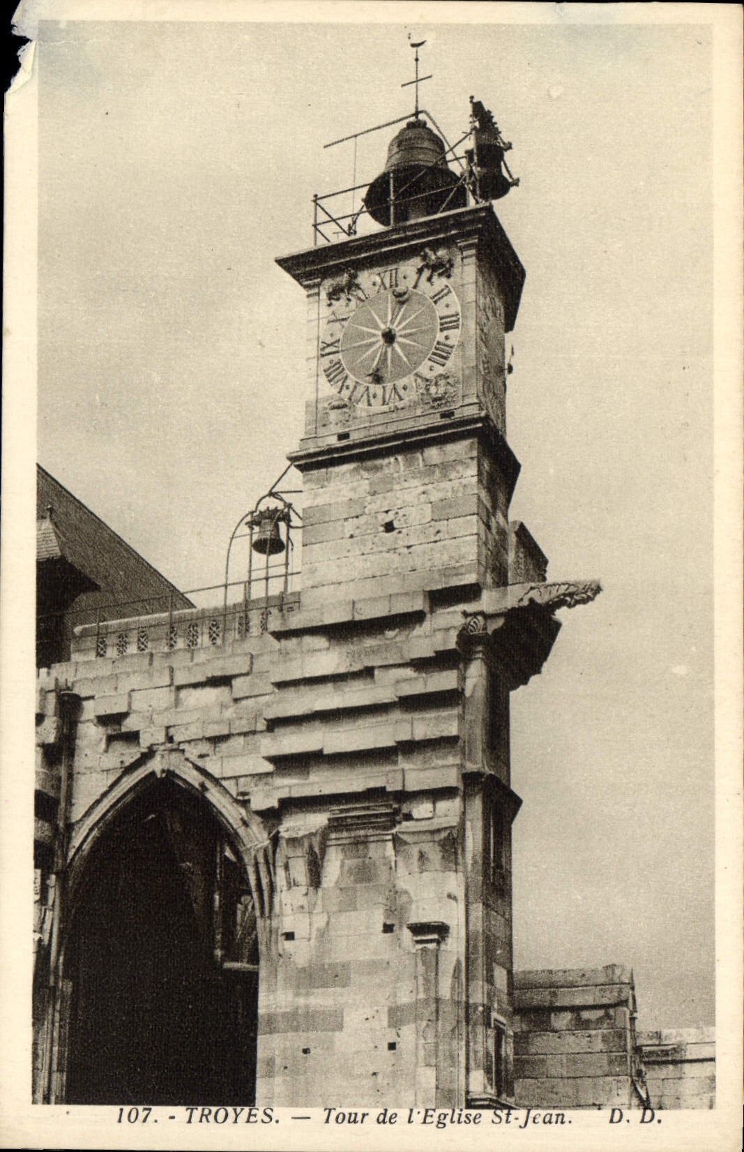 CPA Troyes Tour de l'Eglise St Jean