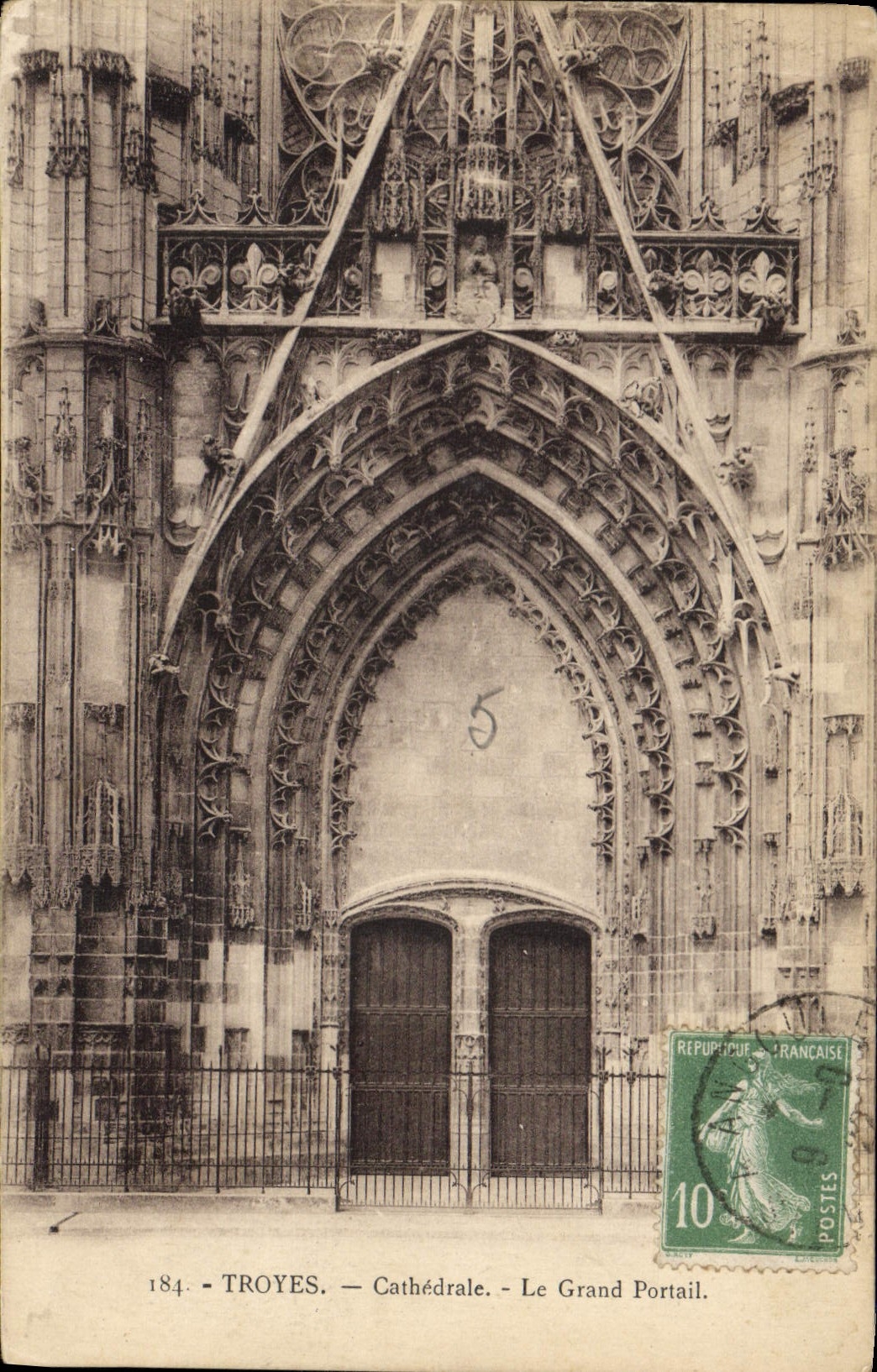 CPA Troyes Cathedrale Le Grand Portail 