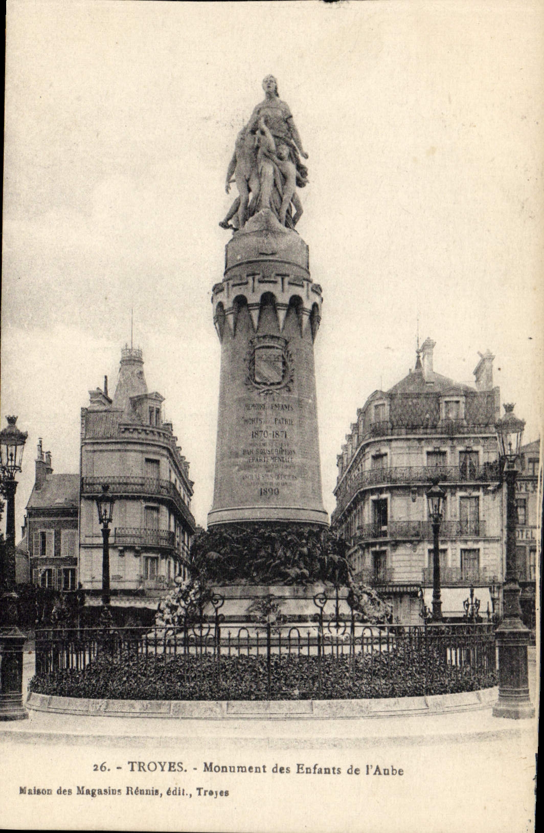 CPA Troyes Monument des Enfants de l'Aube 