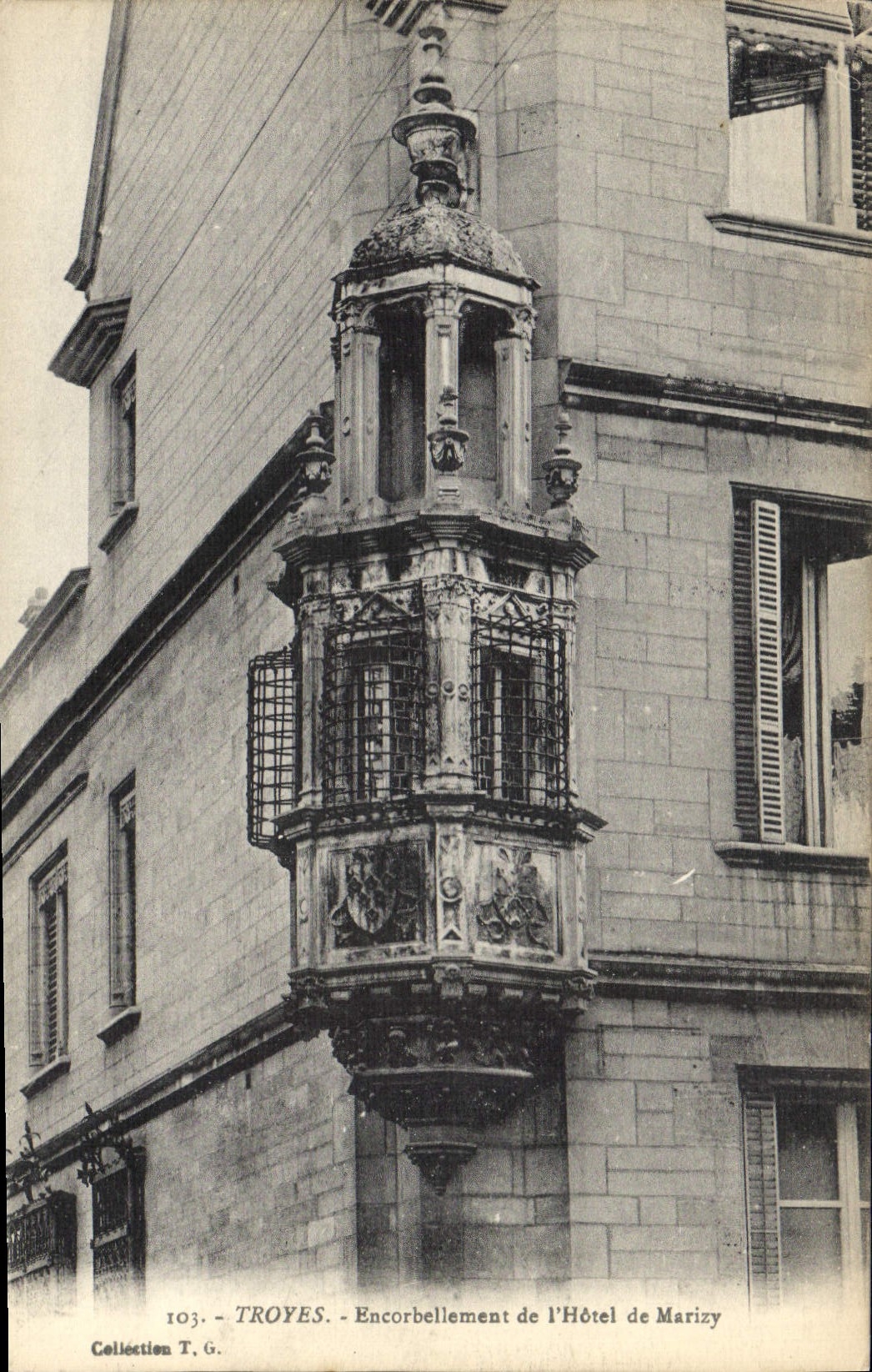 CPA Troyes Encorbellement de l'Hotel de Marizy 