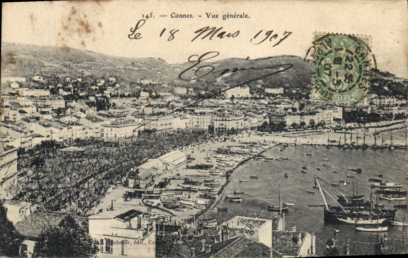 CPA Cannes Vue generale Bateaux
