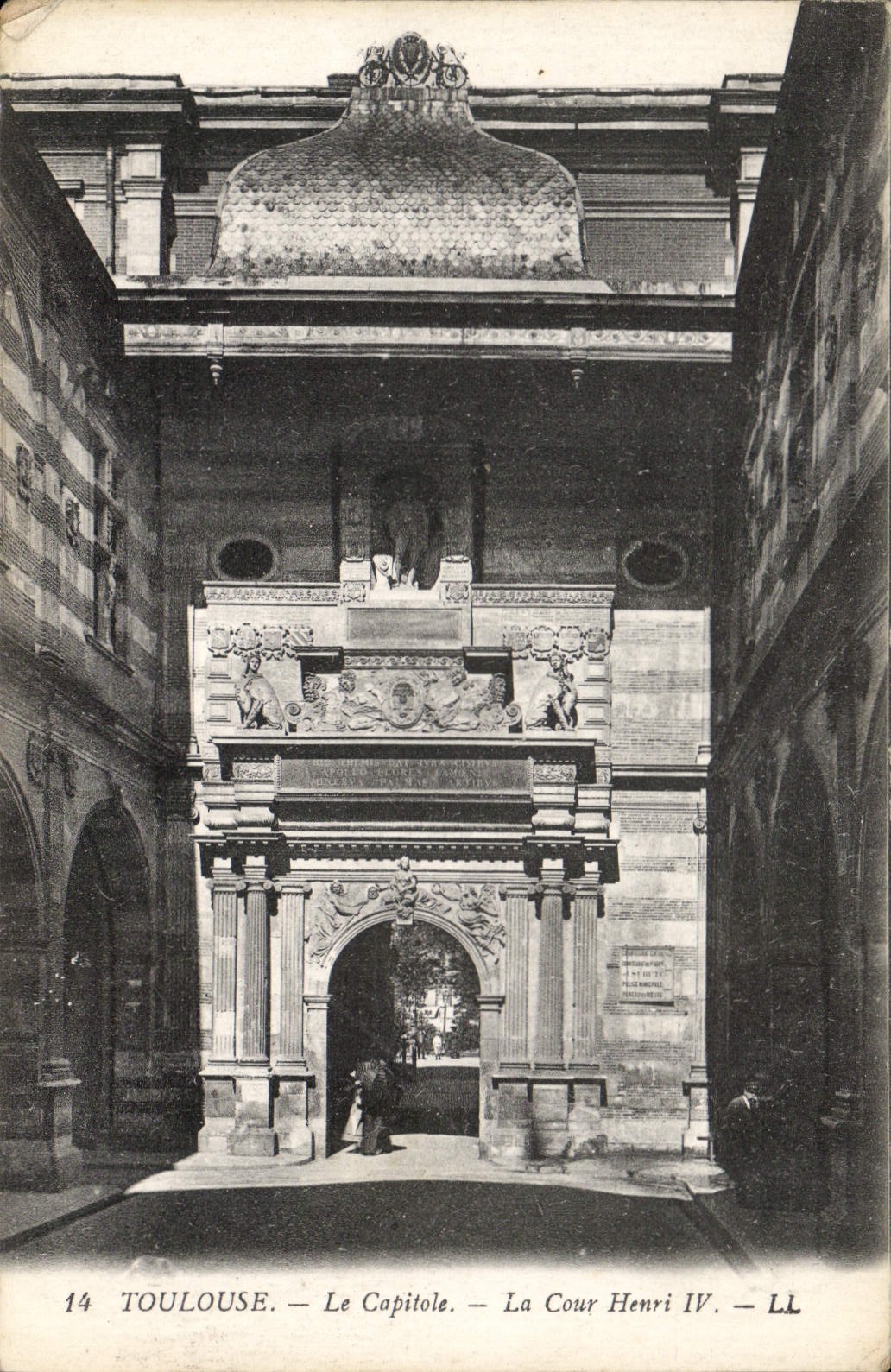 CPA Toulouse Le Capitole La Cour Henri IV