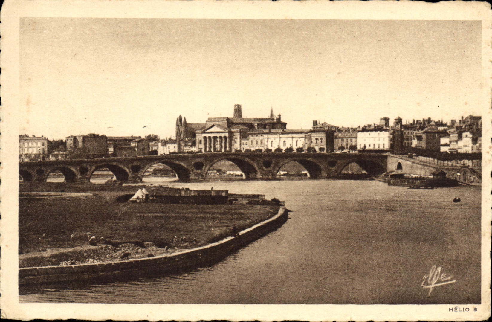 CPA Toulouse Le Pont Neuf La Garonne et la Prairie des Filtres 
