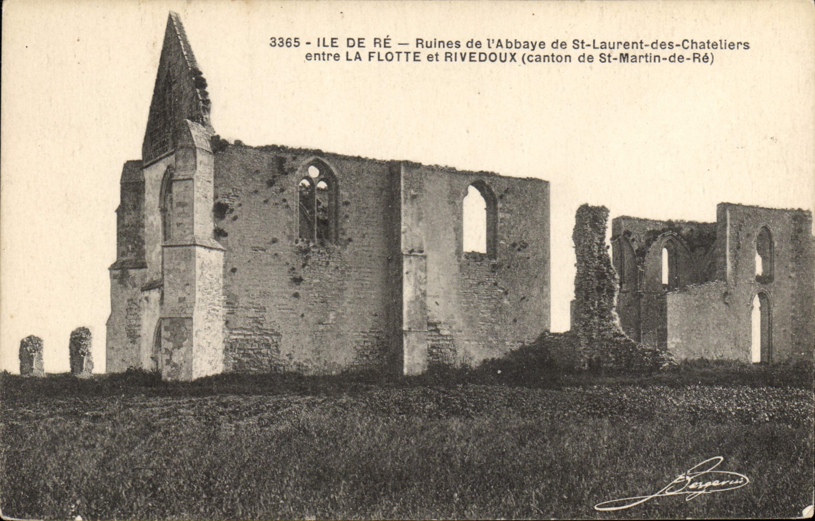 CPA Ile de Re Ruines de l'Abbaye de St Laurent des Chateliers