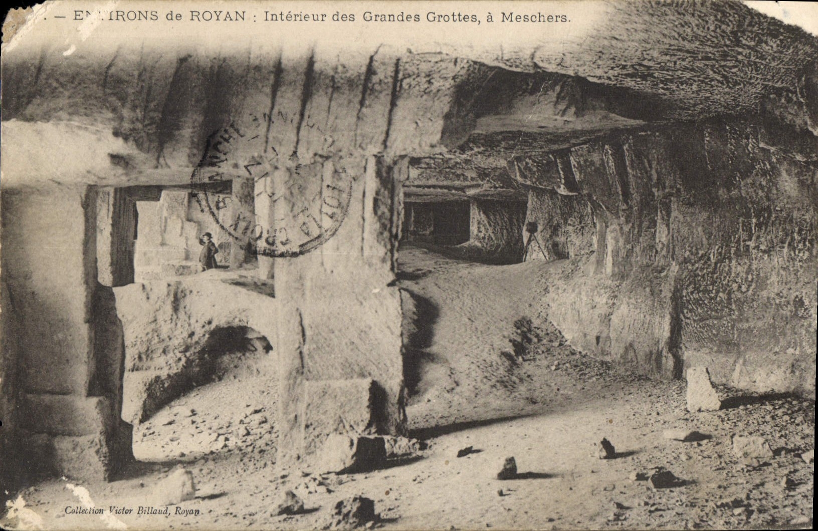 CPA Environs de Royan Interieur des Grandes Grottes a Meschers 