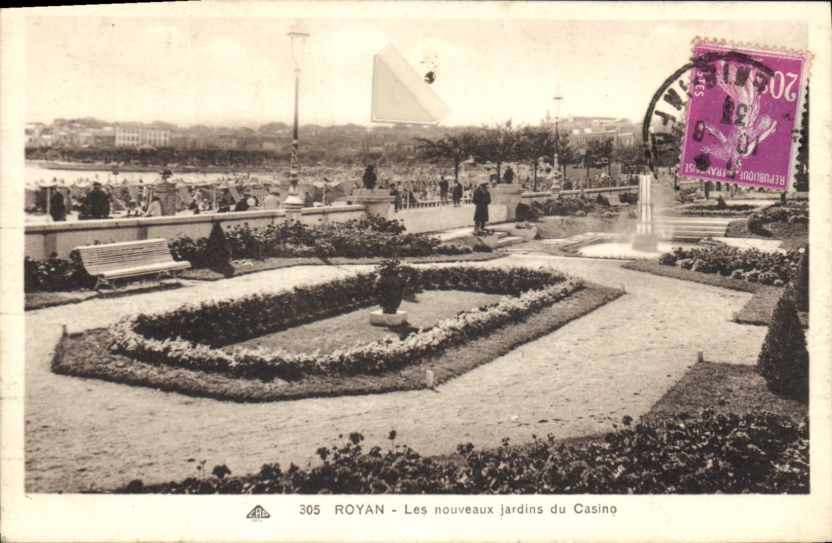 CPA Royan Les nouveaux jardins du Casino 