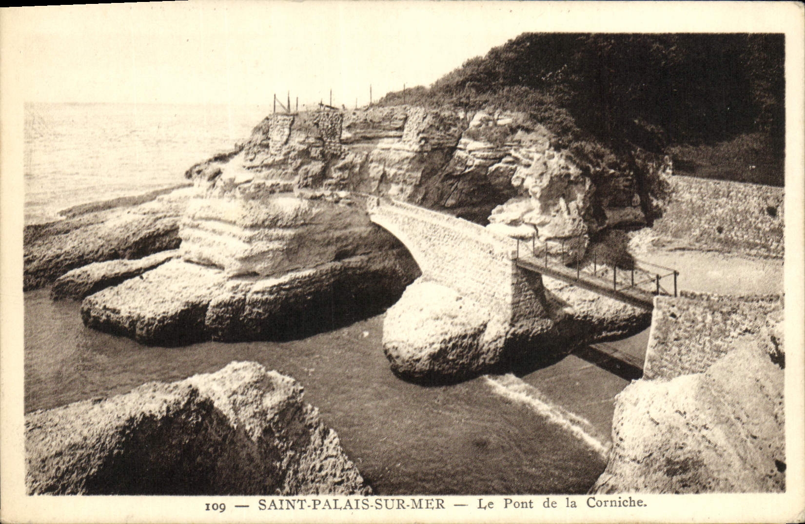 CPA Saint Palais sur Mer Le Pont de la Corniche