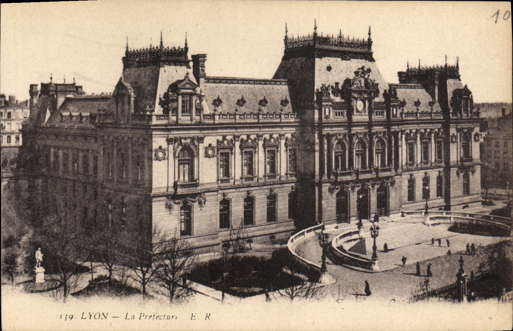 CPA Lyon La Prefecture 