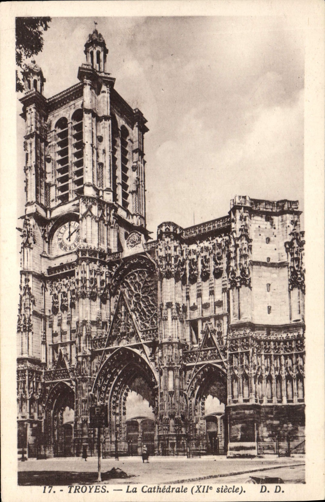 CPA Troyes La Cathedrale 