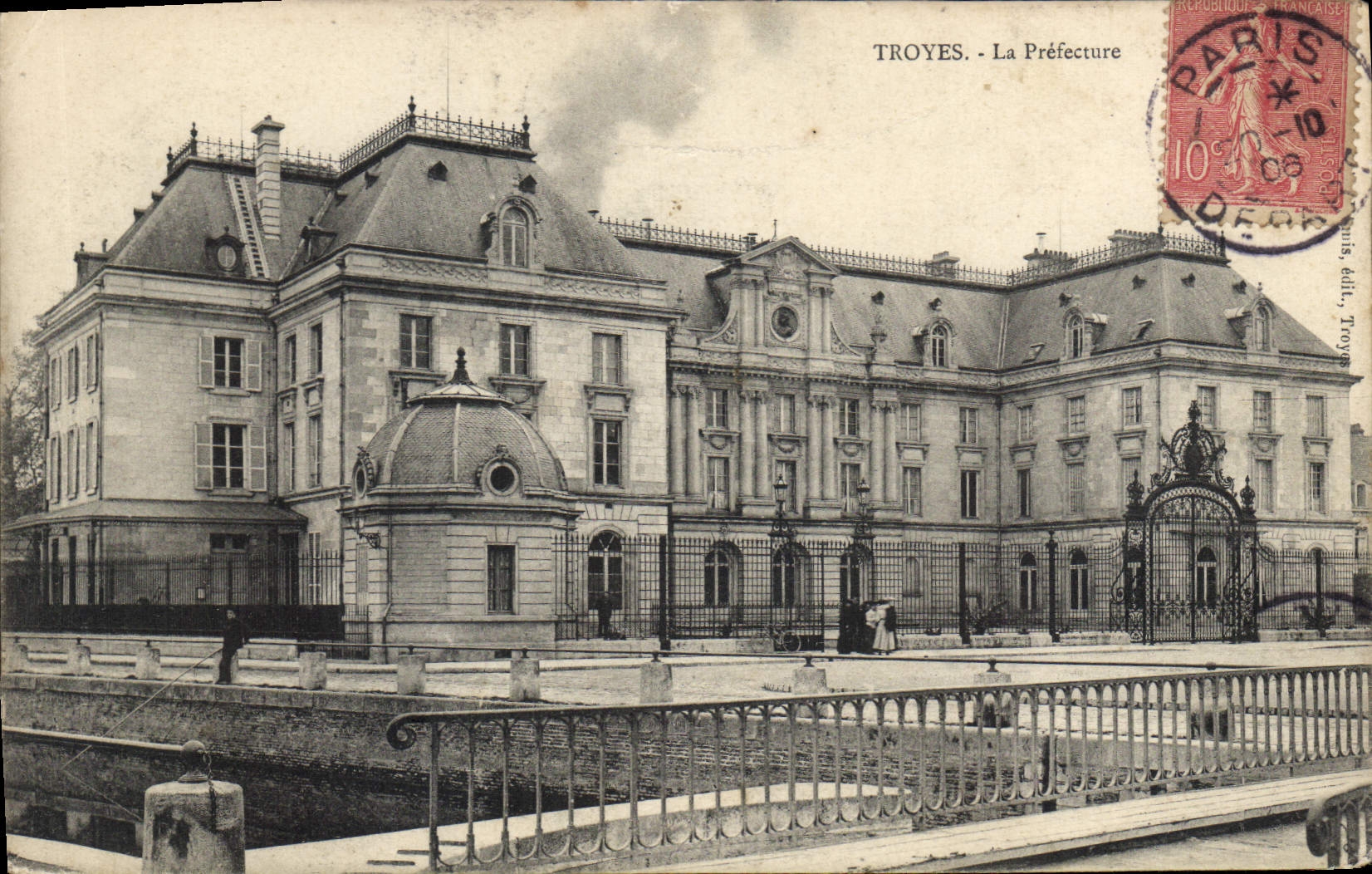 CPA Troyes La Prefecture 