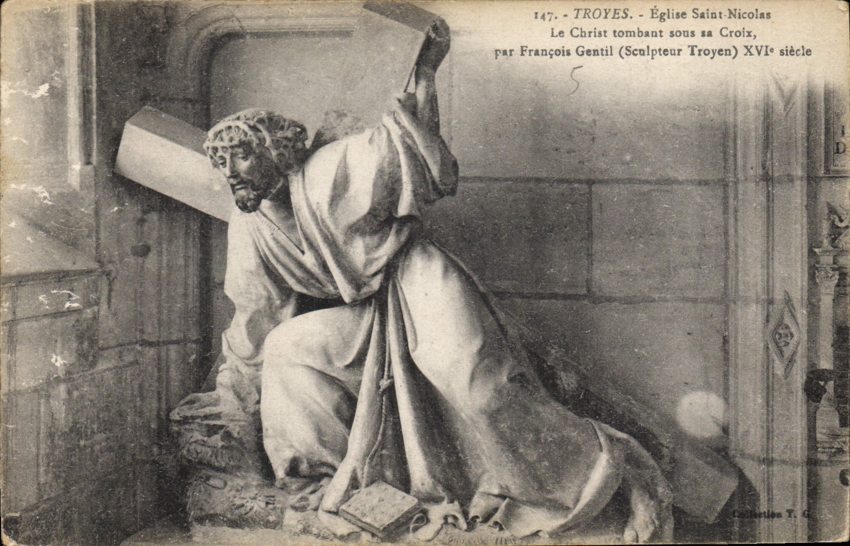 CPA Troyes Eglise Saint Nicolas Le Christ tombant sous sa Croix 