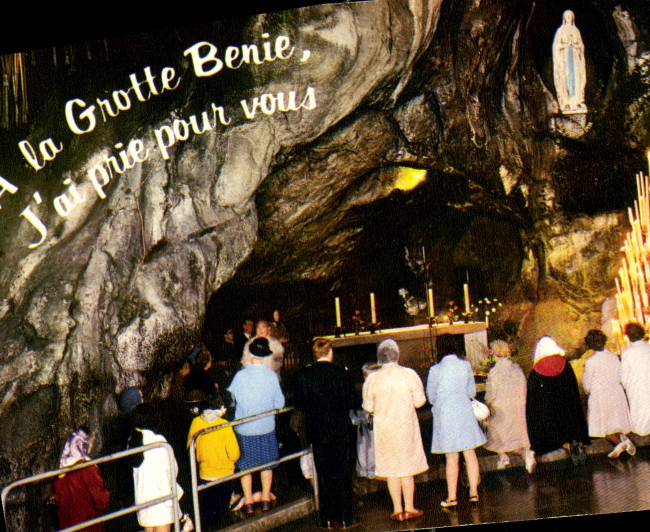 CPA Lourdes Htes Pyr La grotte de Massabielle 