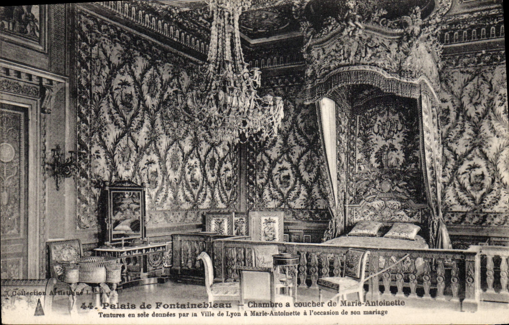 CPA Palais de Fontainebleau Chambre a coucher de Marie Antoinette 