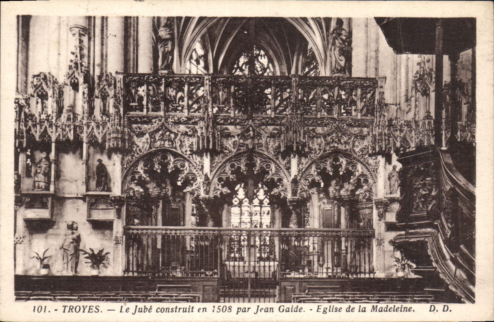 CPA Troyes  Le Jube Eglise de la Madeleine 