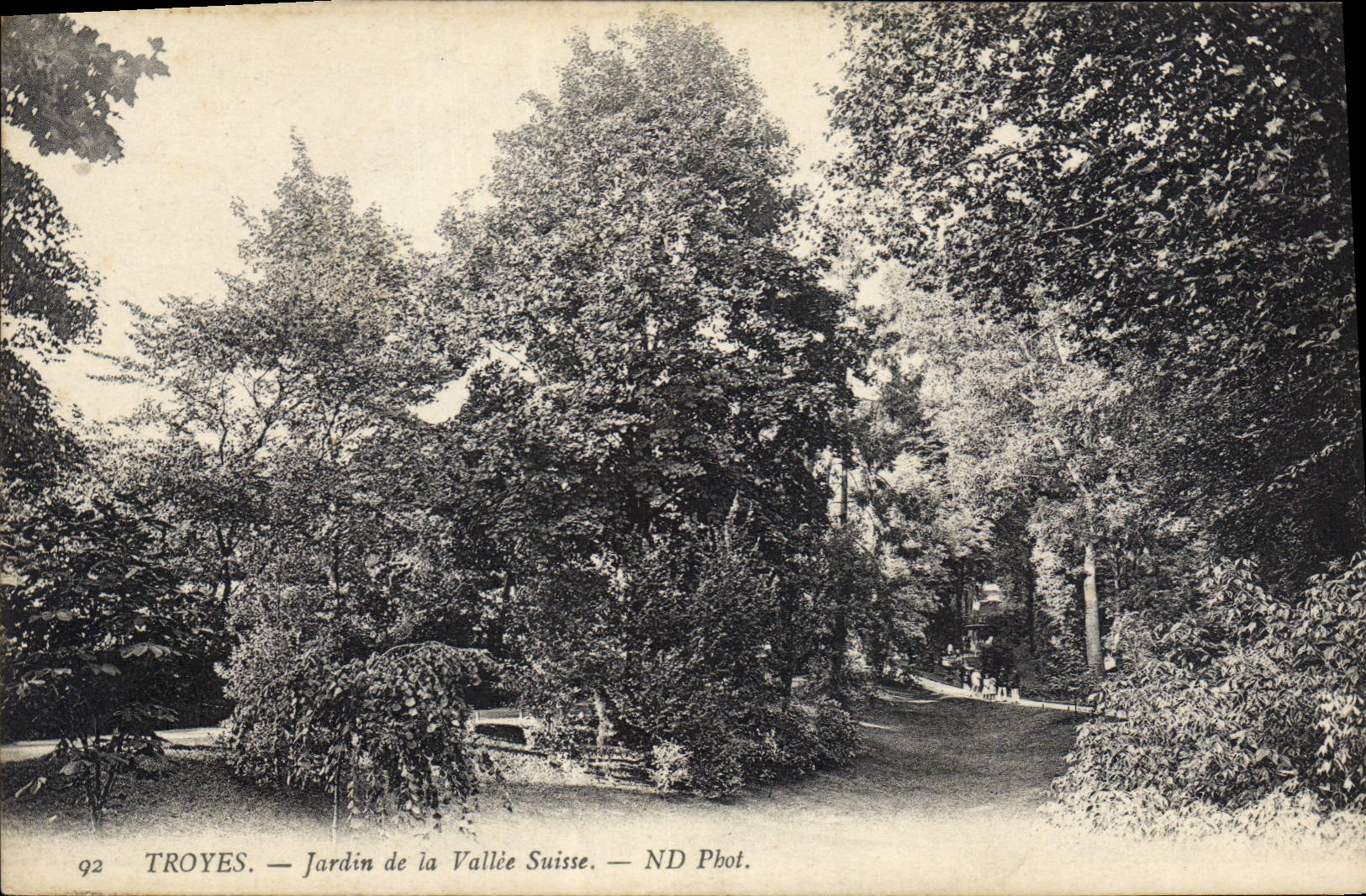 CPA Troyes Jardin de la Vallee Suisse 